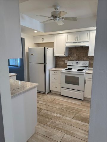 3957 LAKESIDE WAY 143, Sarasota, FL 34232