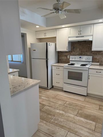 3957 LAKESIDE WAY 143, Sarasota, FL 34232