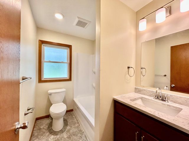 8212 15th Avenue S, Bloomington, MN 55425