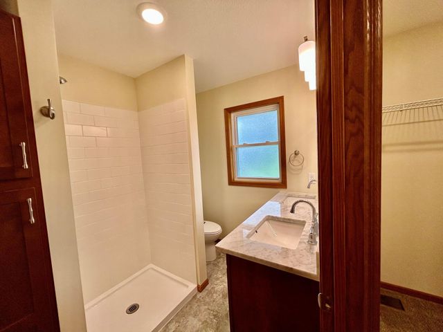 8212 15th Avenue S, Bloomington, MN 55425