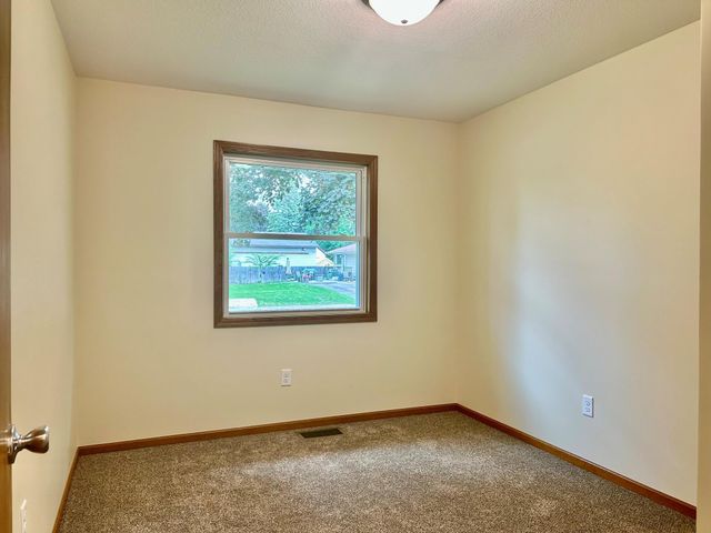 8212 15th Avenue S, Bloomington, MN 55425