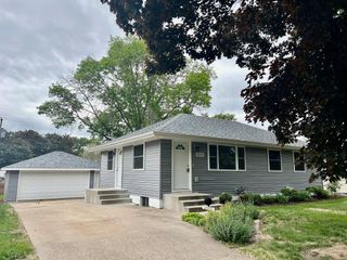 8212 15th Avenue S, Bloomington, MN 55425