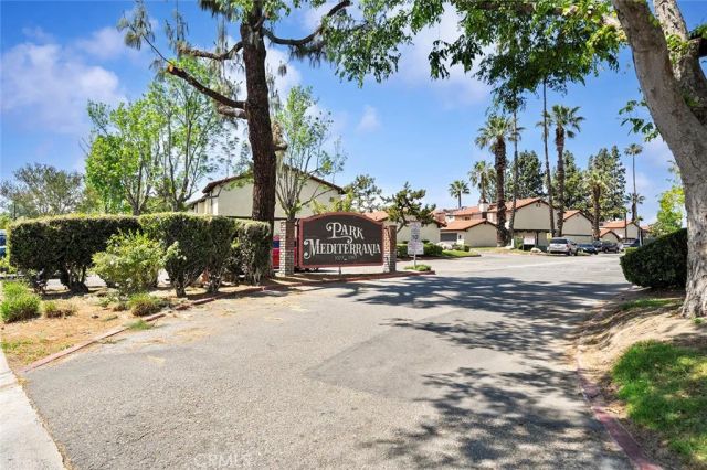 1077 Santo Antonio 47, Colton, CA 92324