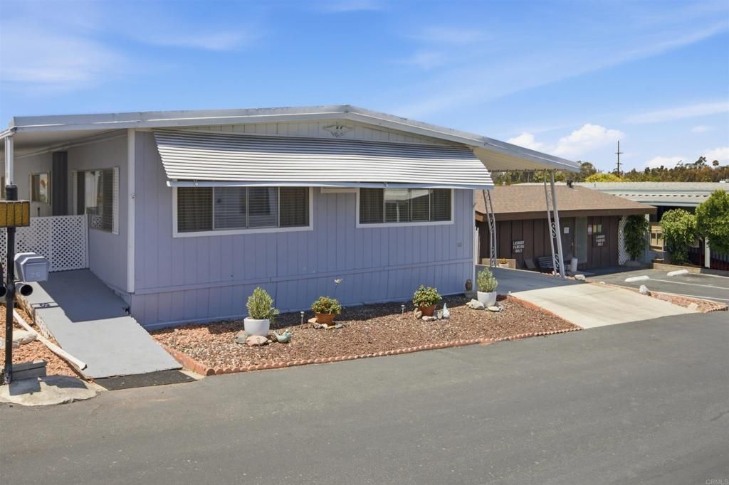 718 Sycamore 26, Vista, CA 92083 — photo 3