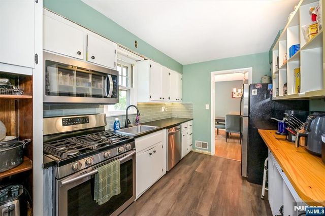 559 Herrmann Avenue, River Vale, NJ 07675
