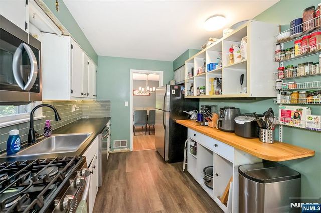559 Herrmann Avenue, River Vale, NJ 07675