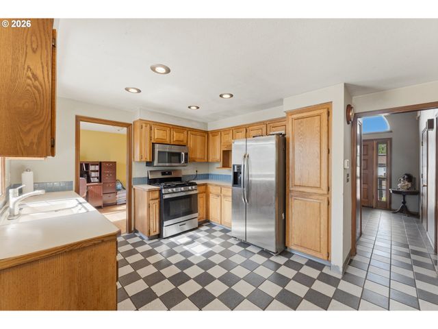 2547 Ne BEECH Ave, Gresham, OR 97030