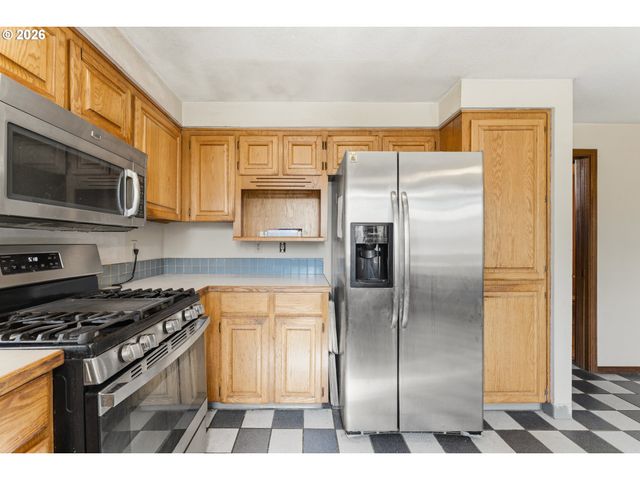 2547 Ne BEECH Ave, Gresham, OR 97030