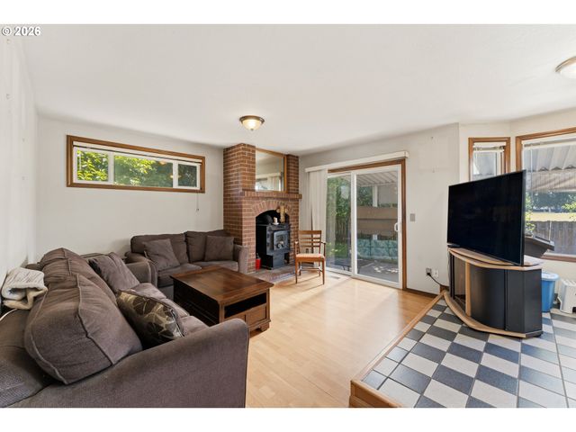 2547 Ne BEECH Ave, Gresham, OR 97030