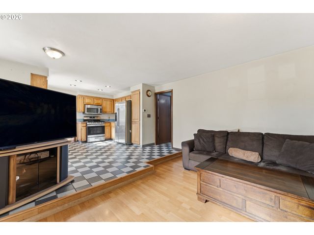 2547 Ne BEECH Ave, Gresham, OR 97030
