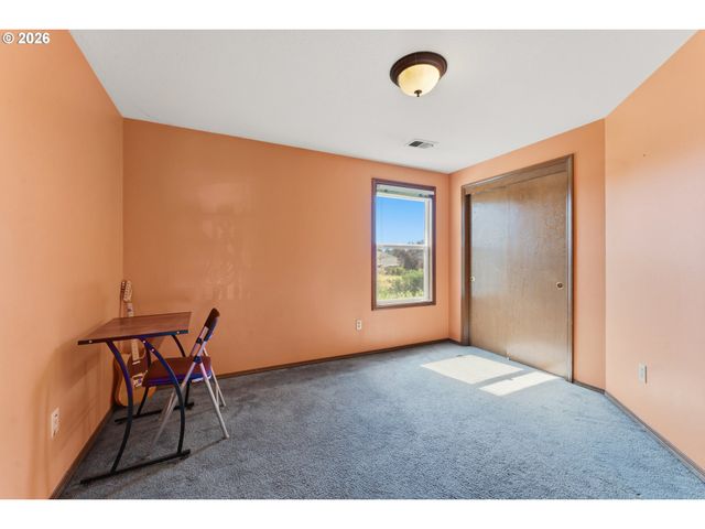 2547 Ne BEECH Ave, Gresham, OR 97030