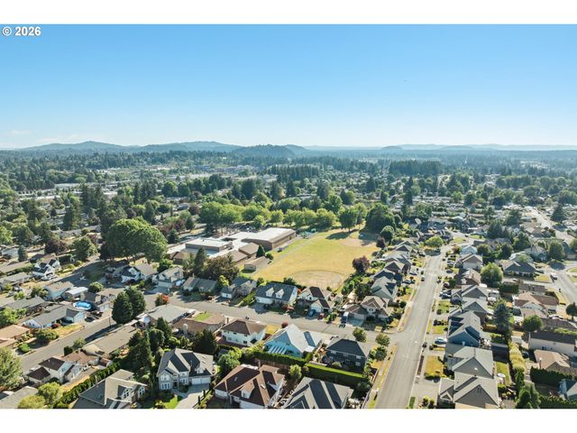 2547 Ne BEECH Ave, Gresham, OR 97030