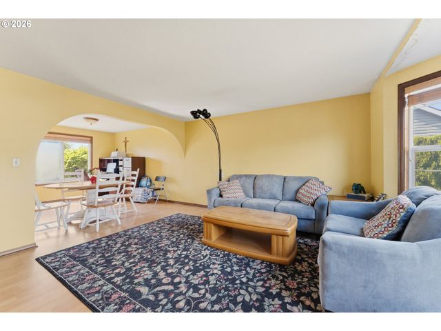 2547 Ne BEECH Ave, Gresham, OR 97030