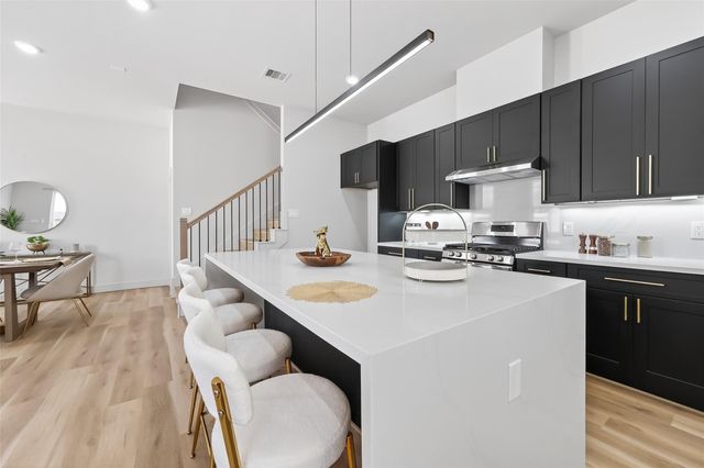 957 Highland Light Lane, Houston, TX 77091