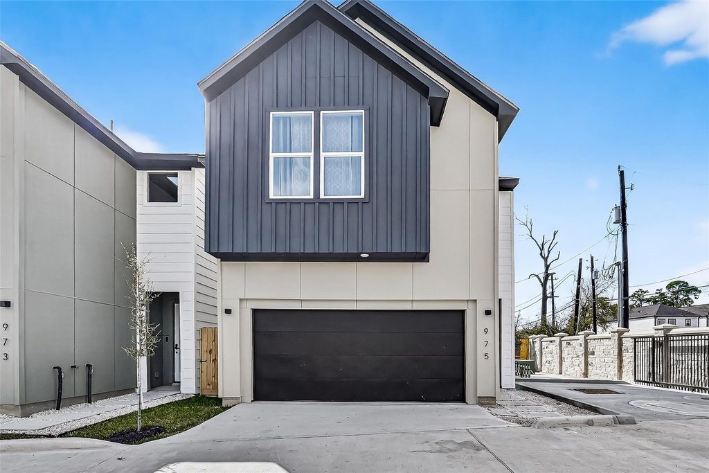 957 Highland Light Lane, Houston, TX 77091