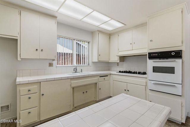 1520 Hilgard Avenue, Simi Valley, CA 93065