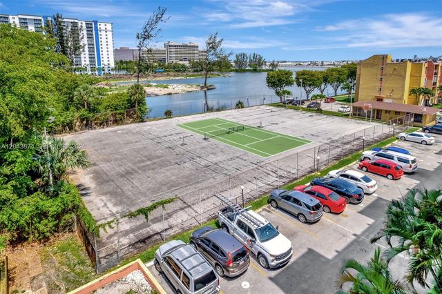 4805 NW 7th Street 10915, Miami, FL 33126