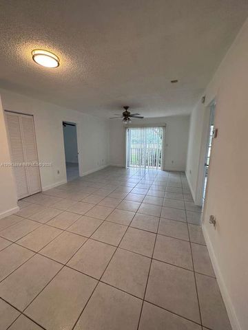 4805 NW 7th Street 10915, Miami, FL 33126