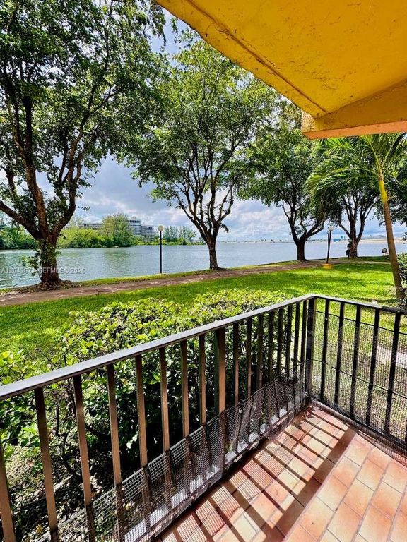 4805 NW 7th Street 10915, Miami, FL 33126
