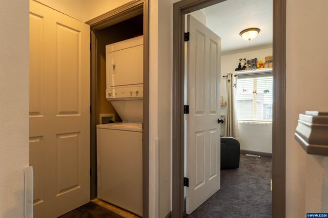 2371 Laura Vista Dr NW, Albany, OR 97321