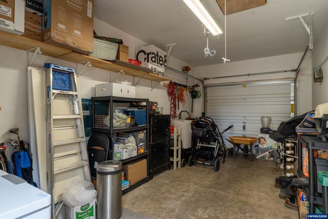 2371 Laura Vista Dr NW, Albany, OR 97321