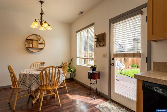 2371 Laura Vista Dr NW, Albany, OR 97321