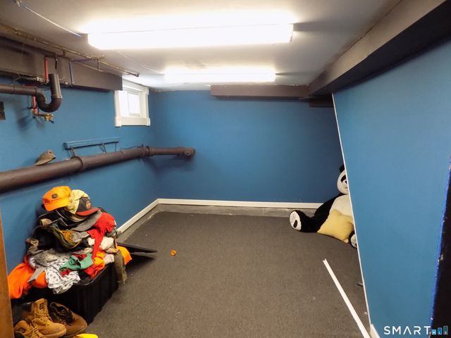 941 Farmington Avenue, Bristol, CT 06010