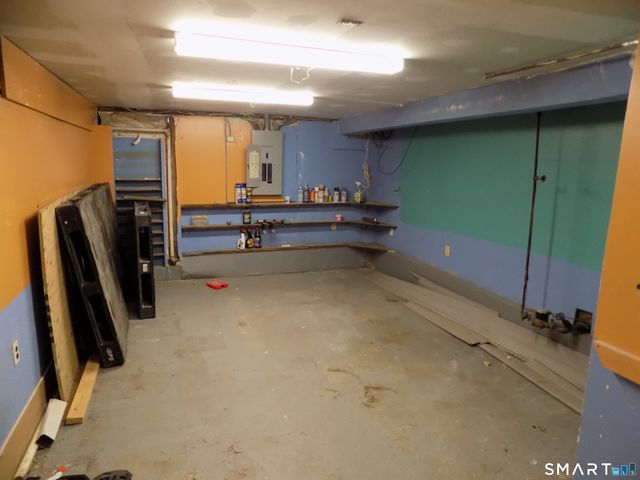 941 Farmington Avenue, Bristol, CT 06010