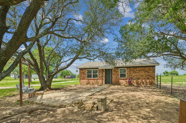 2762 W Highway 199, Springtown, TX 76082