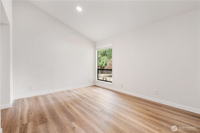 3216 171st Avenue NE, Bellevue, WA 98008