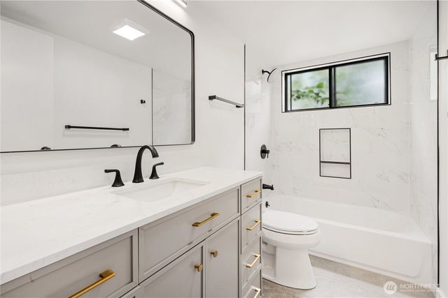 3216 171st Avenue NE, Bellevue, WA 98008