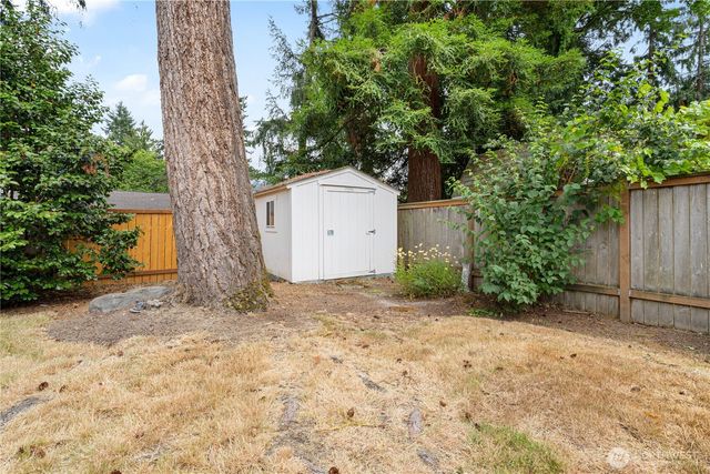 3216 171st Avenue NE, Bellevue, WA 98008