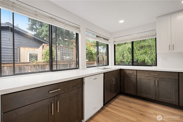 3216 171st Avenue NE, Bellevue, WA 98008