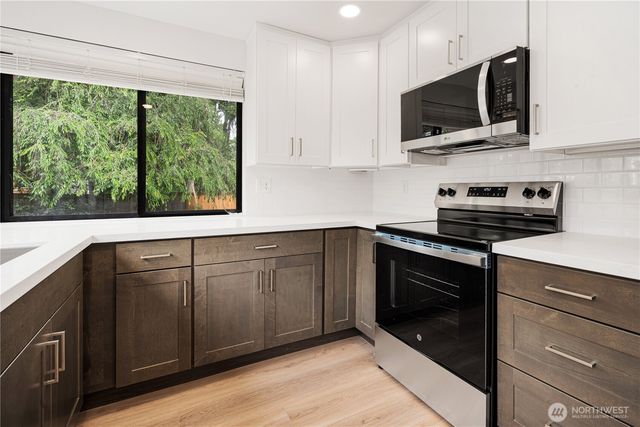 3216 171st Avenue NE, Bellevue, WA 98008