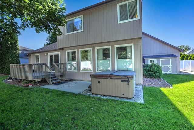 1621 S Rotchford Dr, Veradale, WA 99037