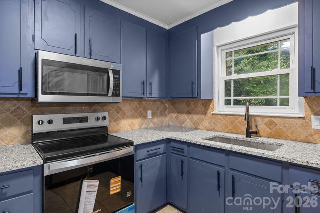 5300 Hickory Lane, Charlotte, NC 28216