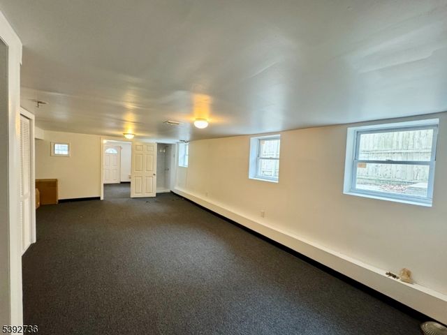 233 Malvern St, Newark City, NJ 07105