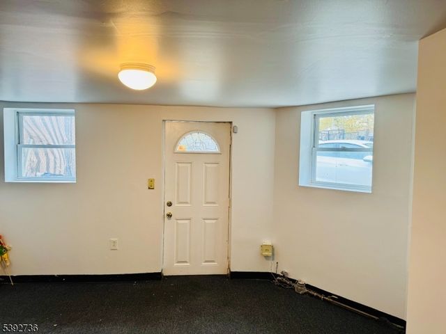 233 Malvern St, Newark City, NJ 07105