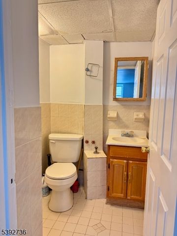 233 Malvern St, Newark City, NJ 07105