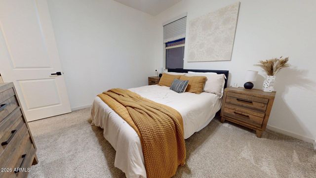 36810 N CAMARILLO Drive, San Tan Valley, AZ 85140