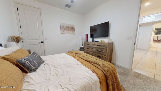 36810 N CAMARILLO Drive, San Tan Valley, AZ 85140