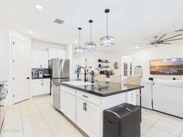 36810 N CAMARILLO Drive, San Tan Valley, AZ 85140