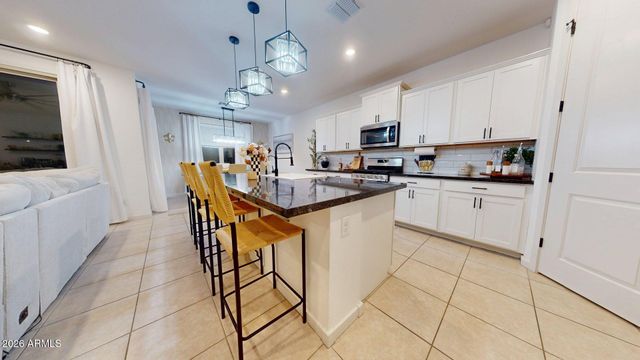 36810 N CAMARILLO Drive, San Tan Valley, AZ 85140