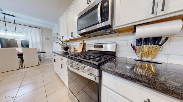 36810 N CAMARILLO Drive, San Tan Valley, AZ 85140