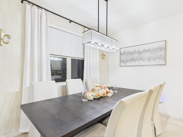 36810 N CAMARILLO Drive, San Tan Valley, AZ 85140