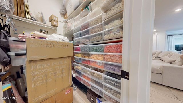 36810 N CAMARILLO Drive, San Tan Valley, AZ 85140