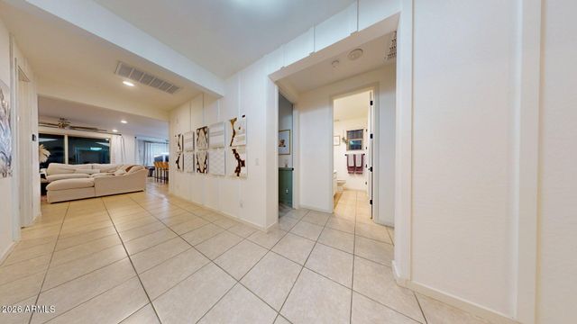 36810 N CAMARILLO Drive, San Tan Valley, AZ 85140