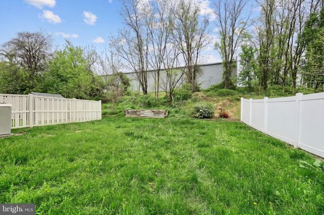 264 COUNTRY RIDGE DR, Red Lion, PA 17356