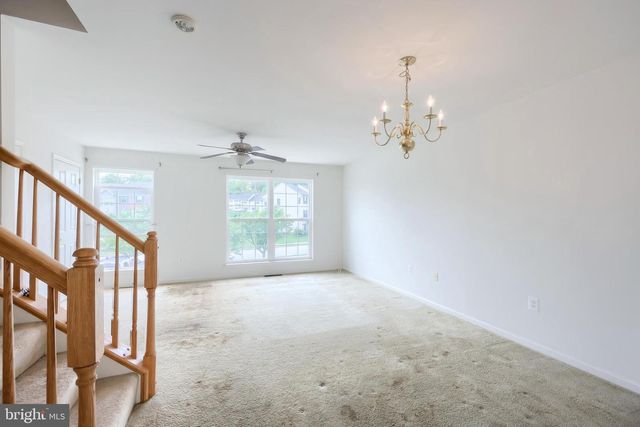 264 COUNTRY RIDGE DR, Red Lion, PA 17356