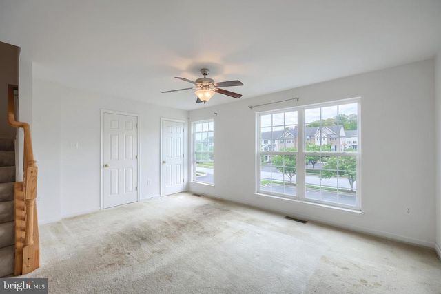 264 COUNTRY RIDGE DR, Red Lion, PA 17356